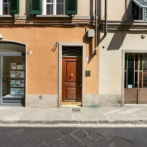  Apartment In San Niccolo / Historic Centre